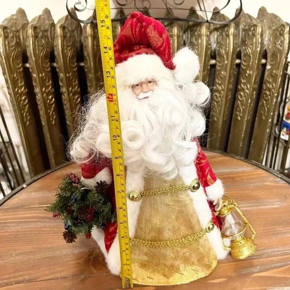 Battery Operated Light Up Santa Christmas Tree Topper Decoration With Lantern - Picture 10 of 13